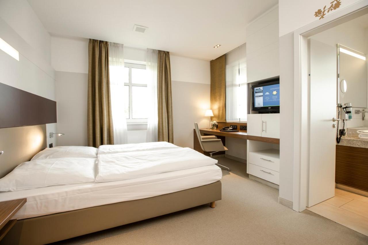 Seminar- & Tagungshotel Grosse Ledder Wermelskirchen Kültér fotó